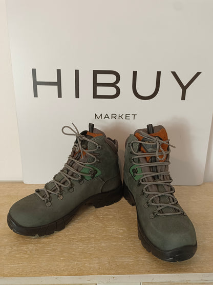 CHIRUCA. Botas de montaña y trekking T.39