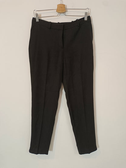 MANGO. Pantalón pinzas negro  T.38