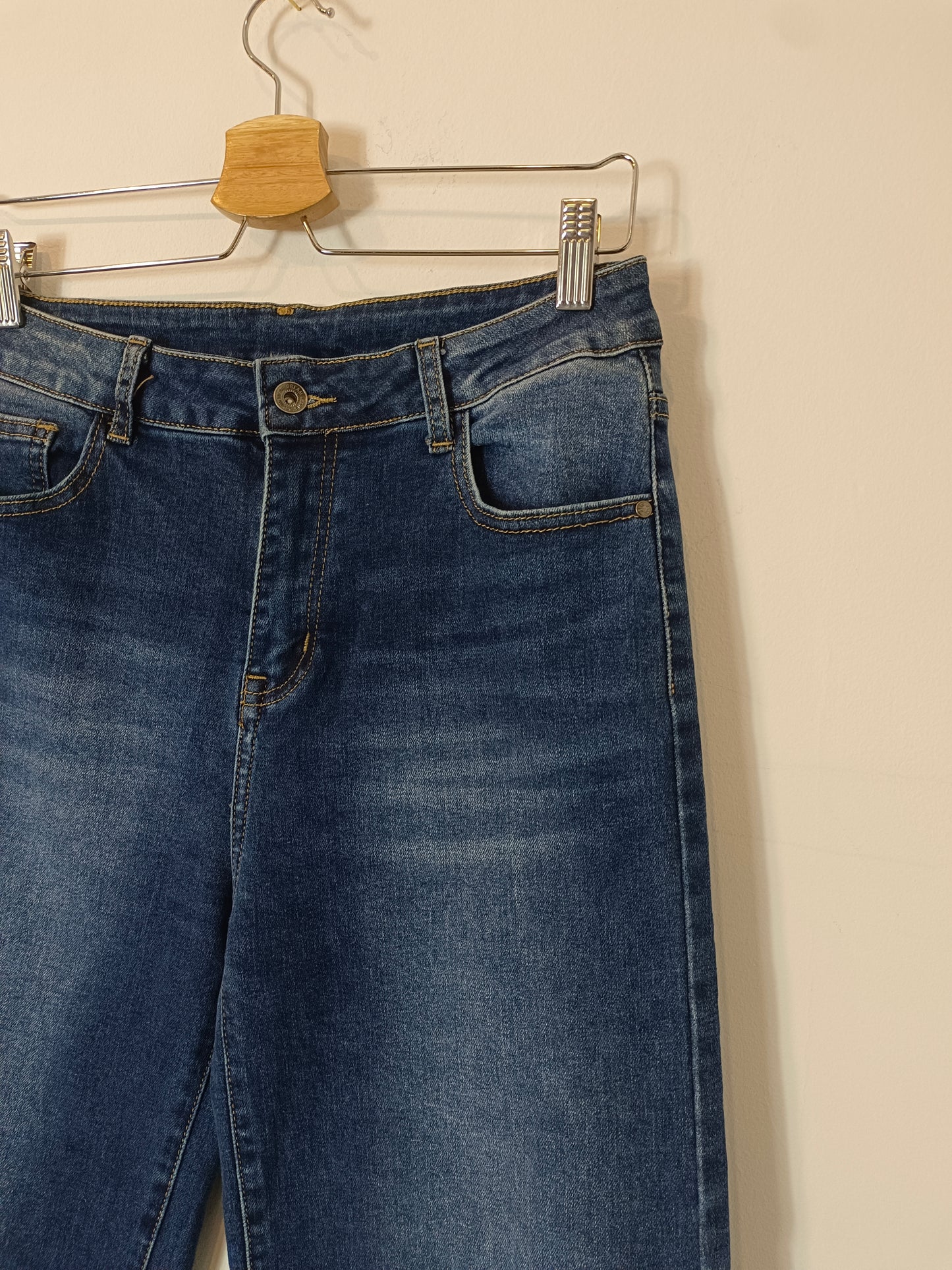 OTRAS. Pantalón denim recto T.L