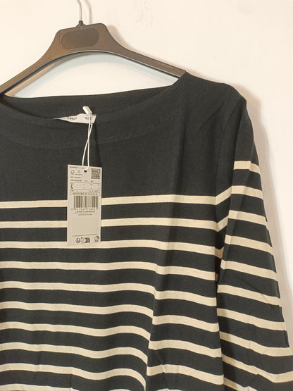 MANGO. Camiseta de rayas negra y blanca T.l