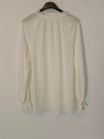 MI&CO. Blusa blanca fluida T.xs