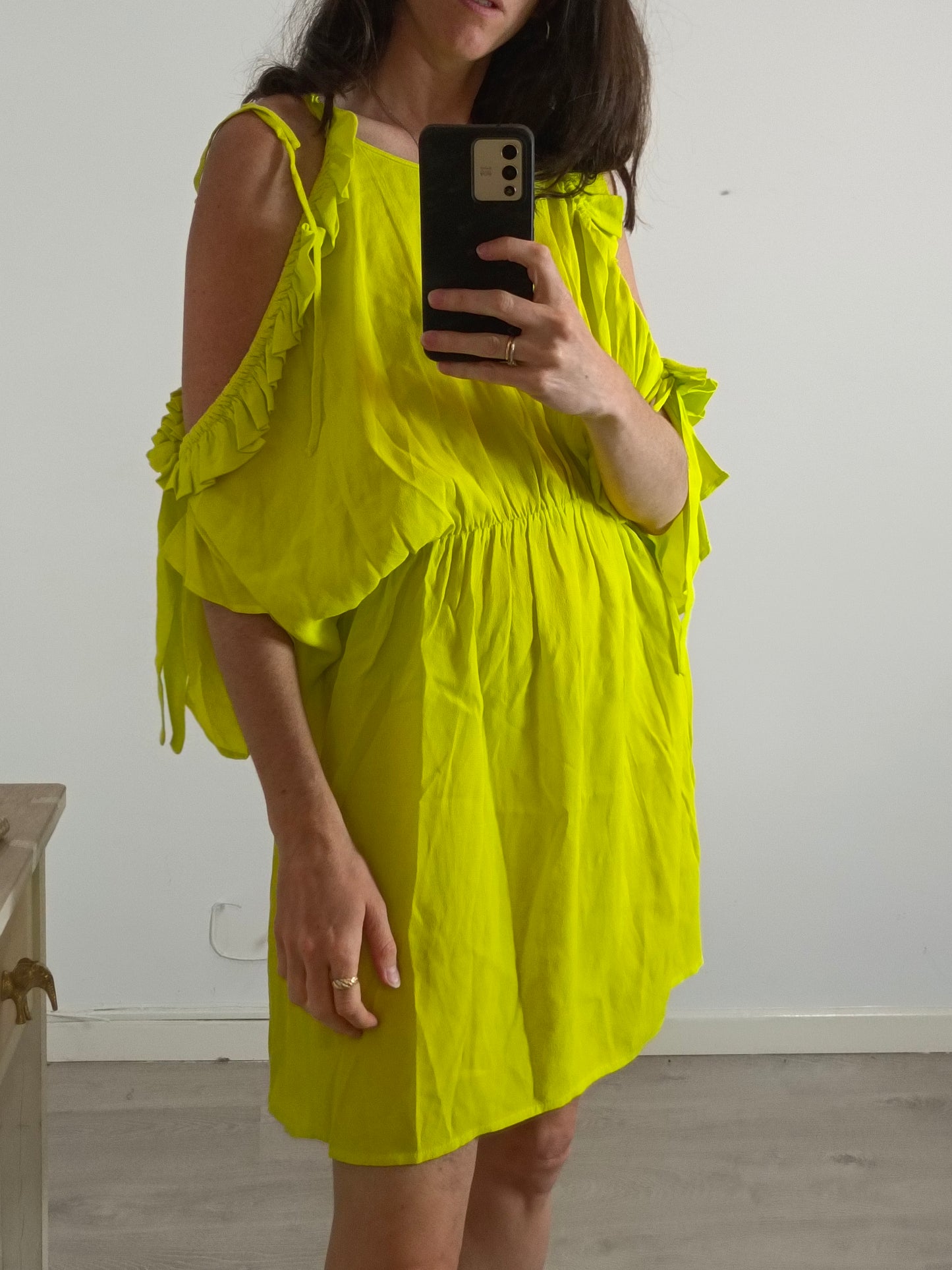 BELAIR. Vestido verde hombros T.3(s/m)