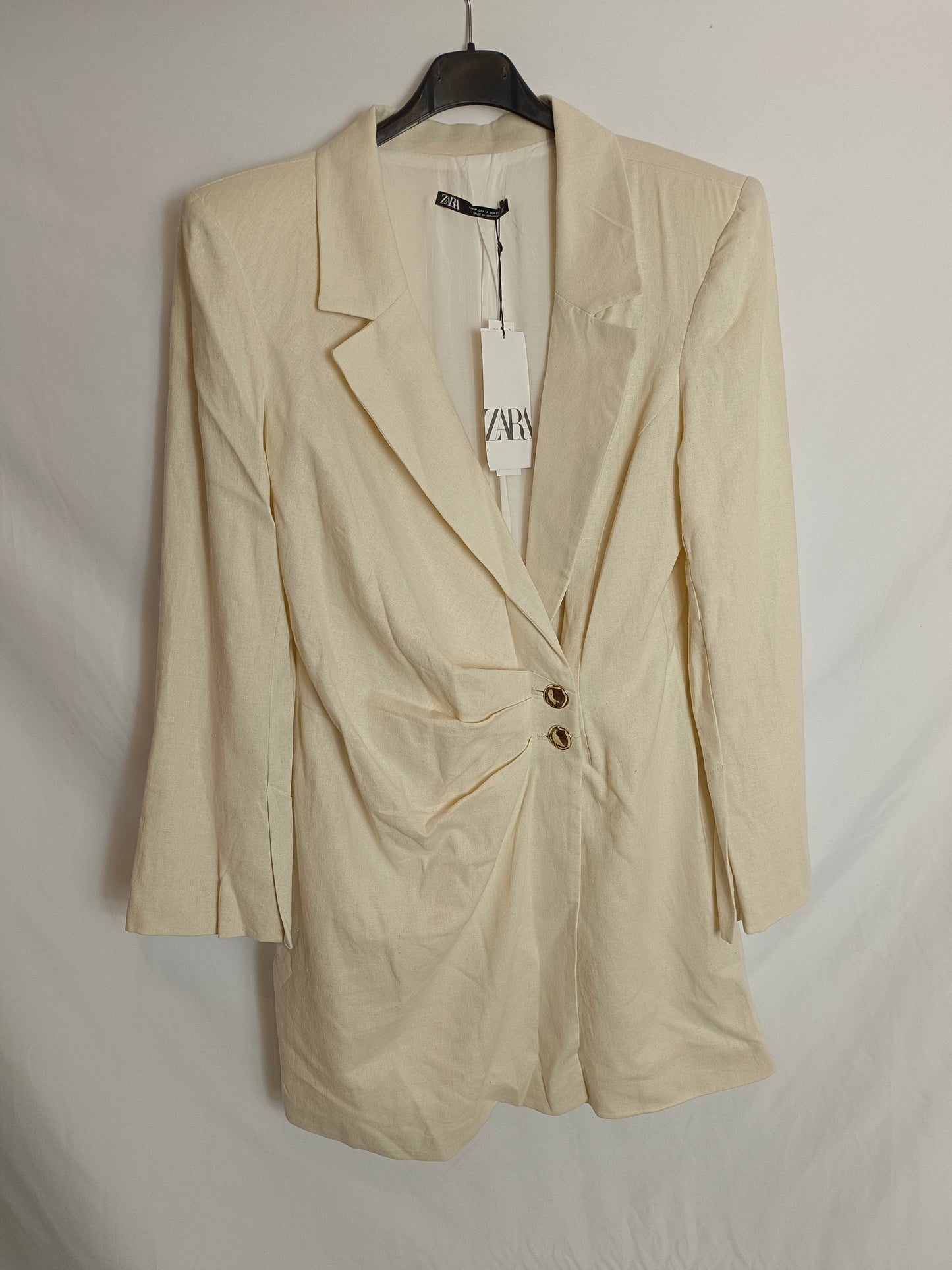 ZARA. Vestido beige cruzado T.m