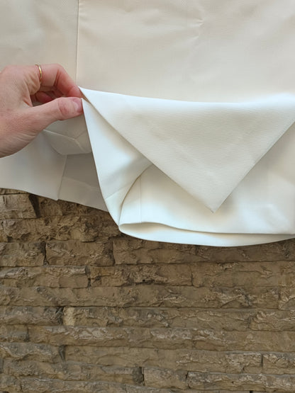 ZARA. Falda pantalón corto blanco T.s