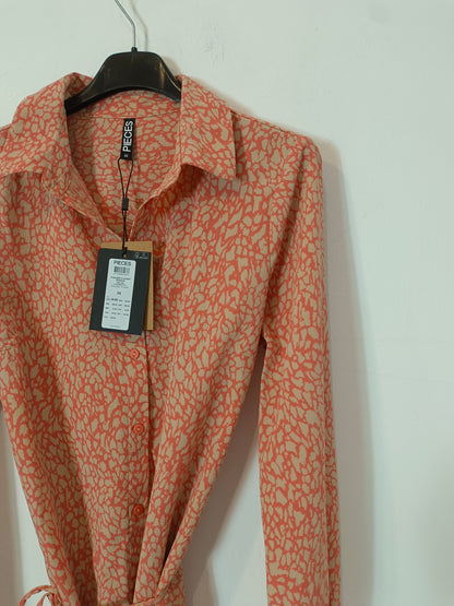 PIECES. Short salmon-print dress T.xs