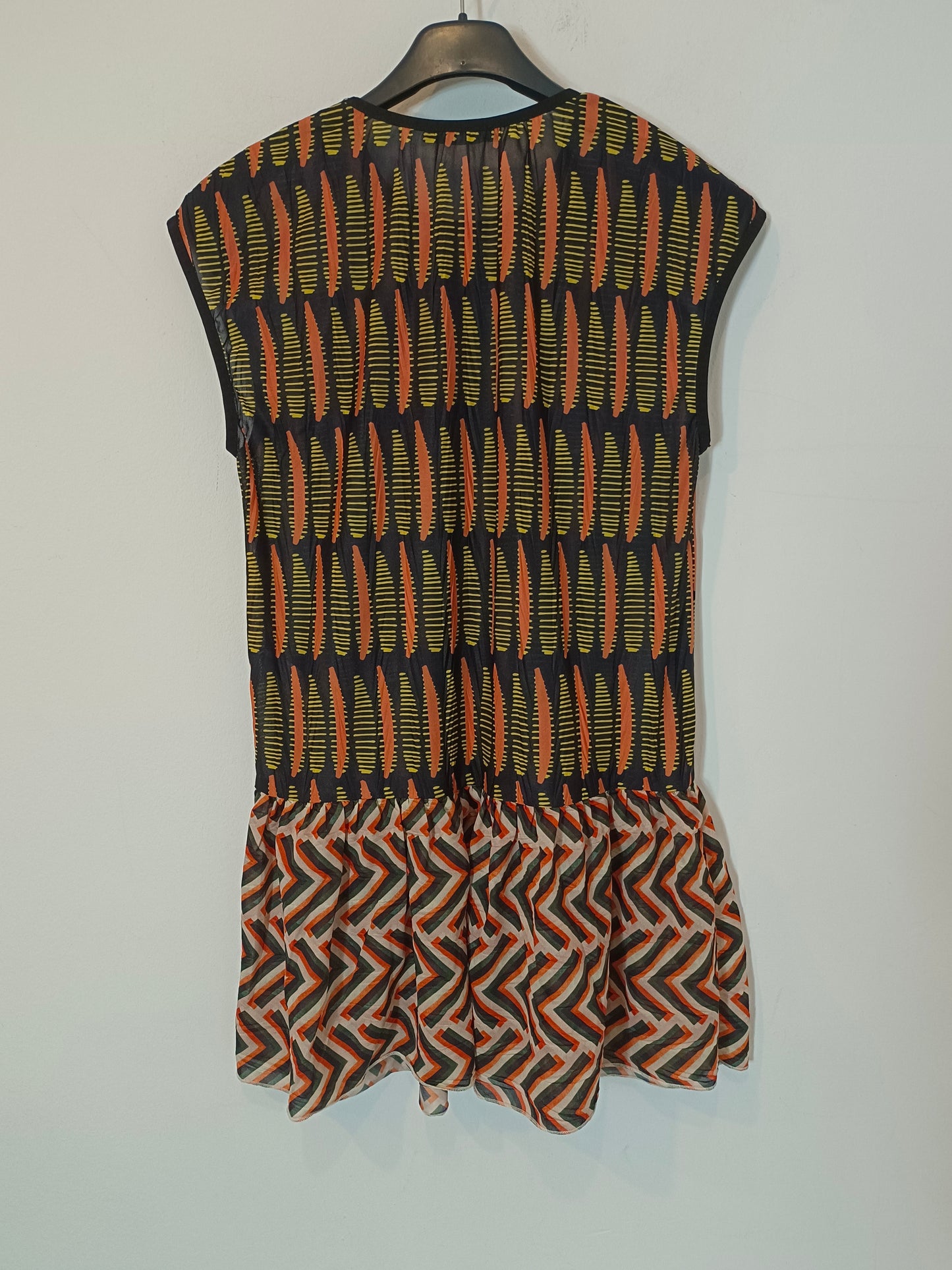 ZARA. Top estampado volante T.s