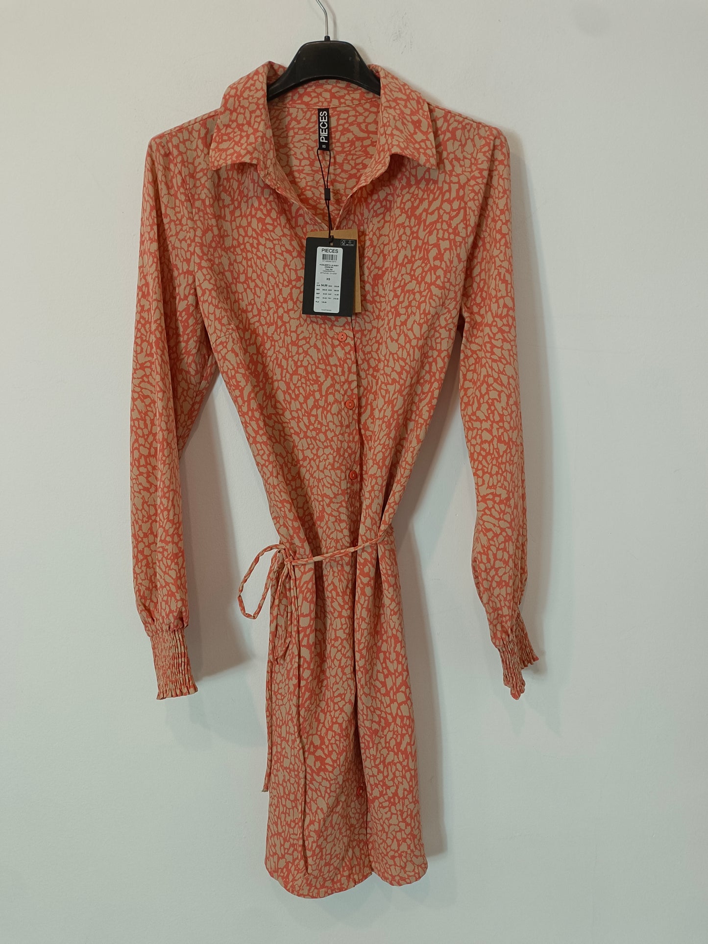 PIECES. Short salmon-print dress T.xs