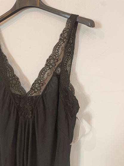 OTRAS. Top negro lencero. T S/M