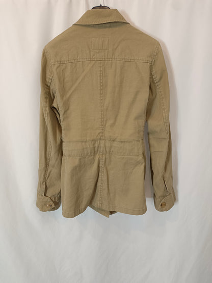 MASSIMO DUTTI. Parka beige bolsillo T.38