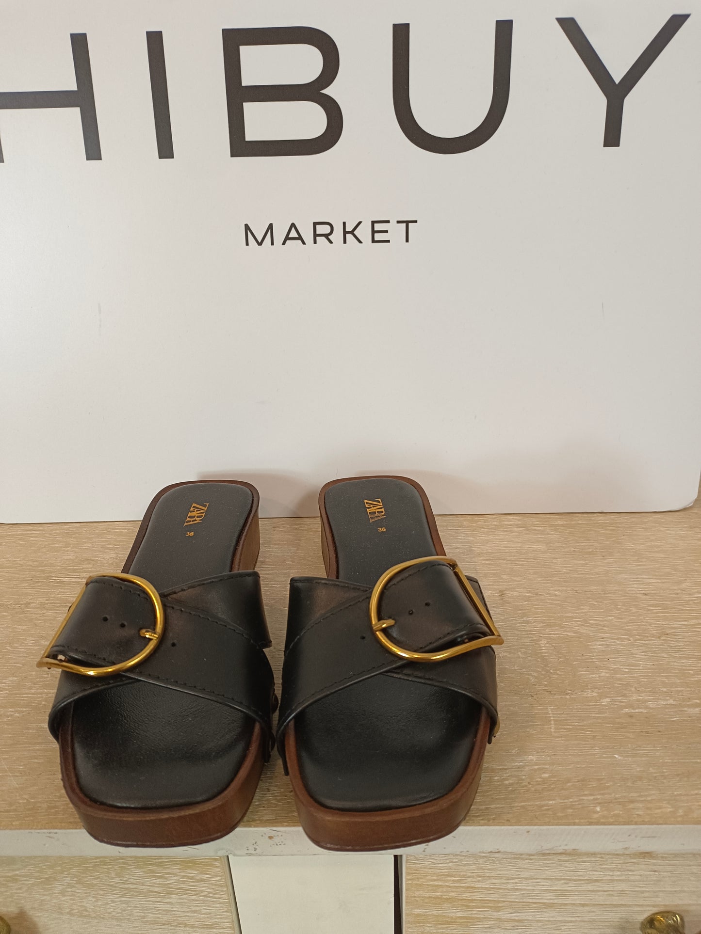 ZARA. Sandalias negras habilla T.36