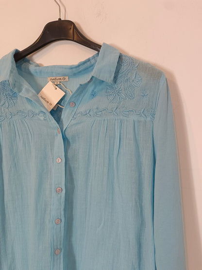 NATURA. Blue embroidered blouse Ts