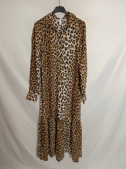 H&M. Vestido largo animal print T.xs