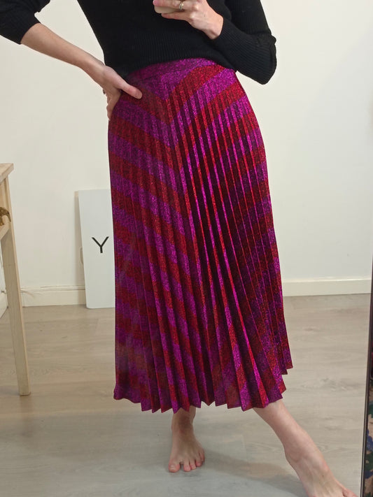 ZARA. Fuchsia pleated midi skirt. XS