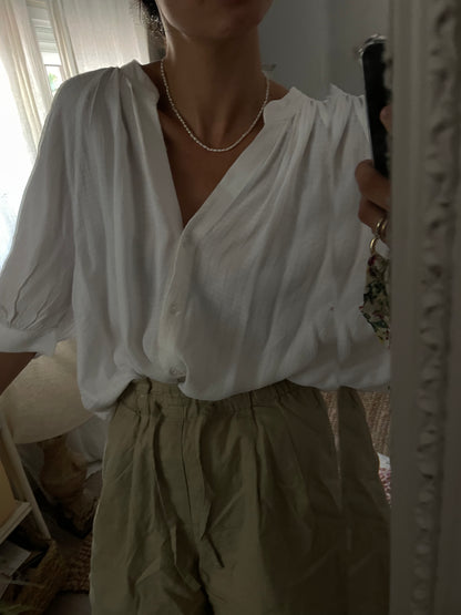 H&amp;M. White button-down blouse. TS