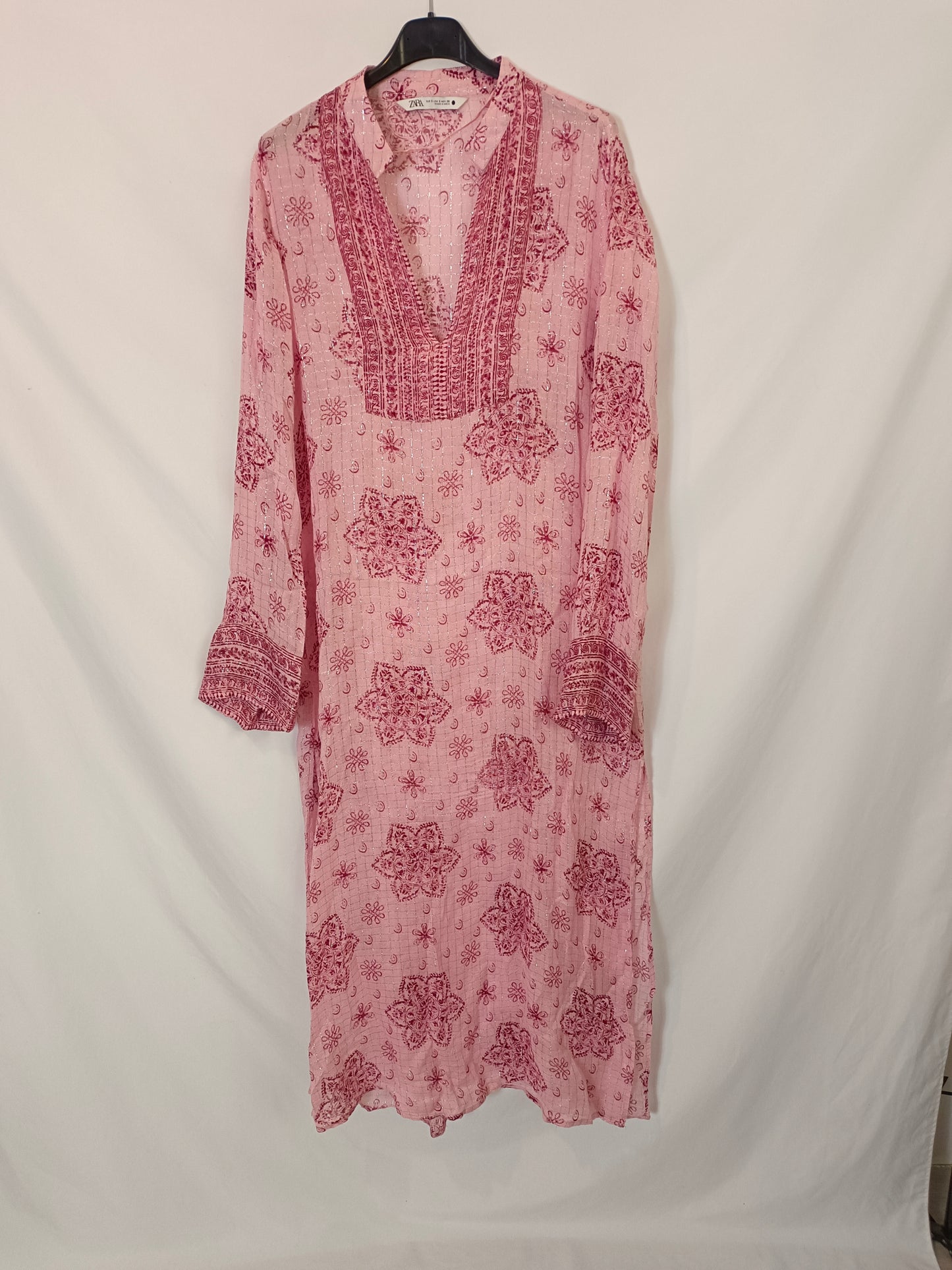 ZARA. Vestido largo rosa estampado T.s