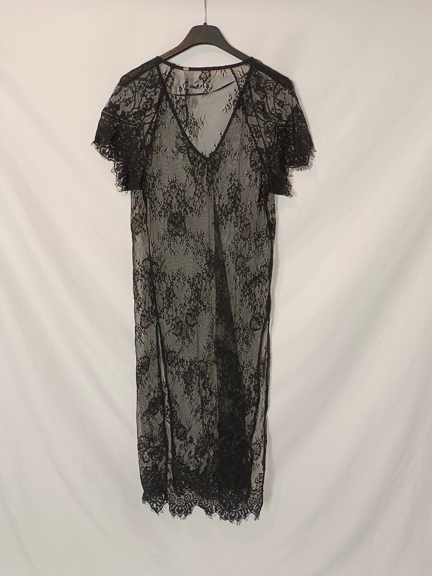 ZARA. Vestido negro encaje T.m