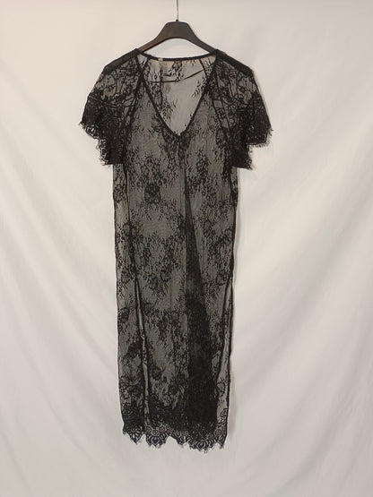 ZARA. Vestido negro encaje T.m