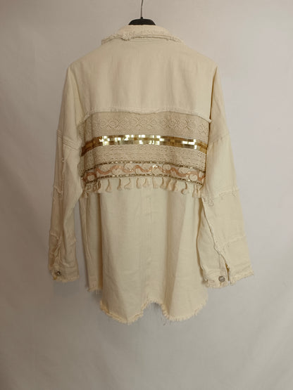 OTRAS. Chaqueta beige detalles T.m