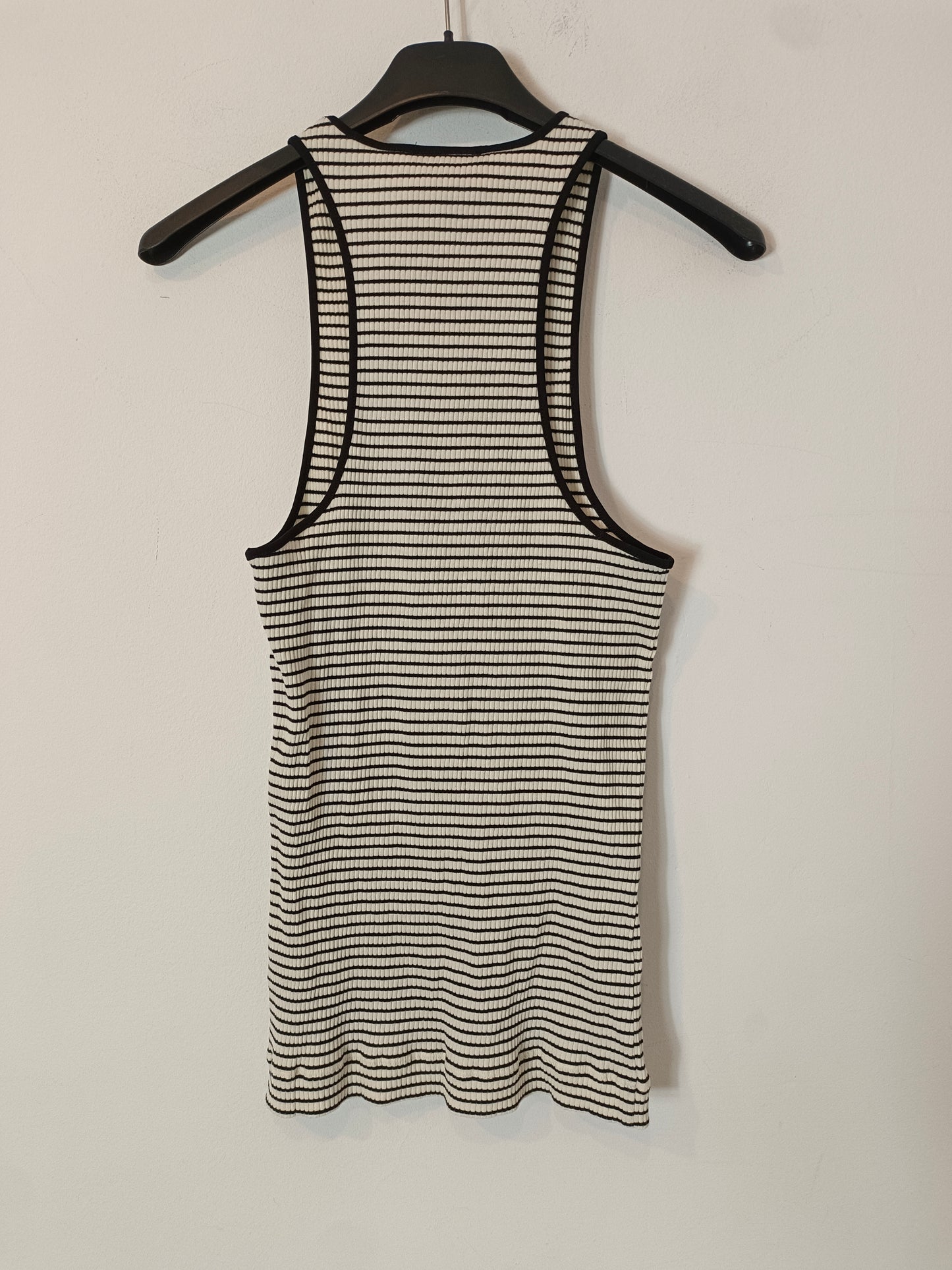 MASSIMO DUTTI. Top rayas escote halter T.s