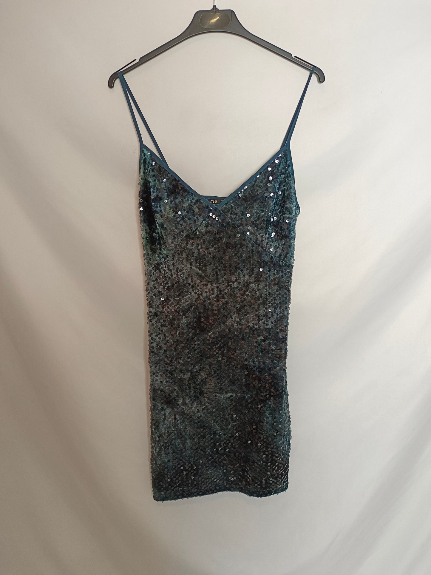 ZARA. Green sequin dress Ts Hibuy market ZARA. Green sequin dress Ts Hibuy market