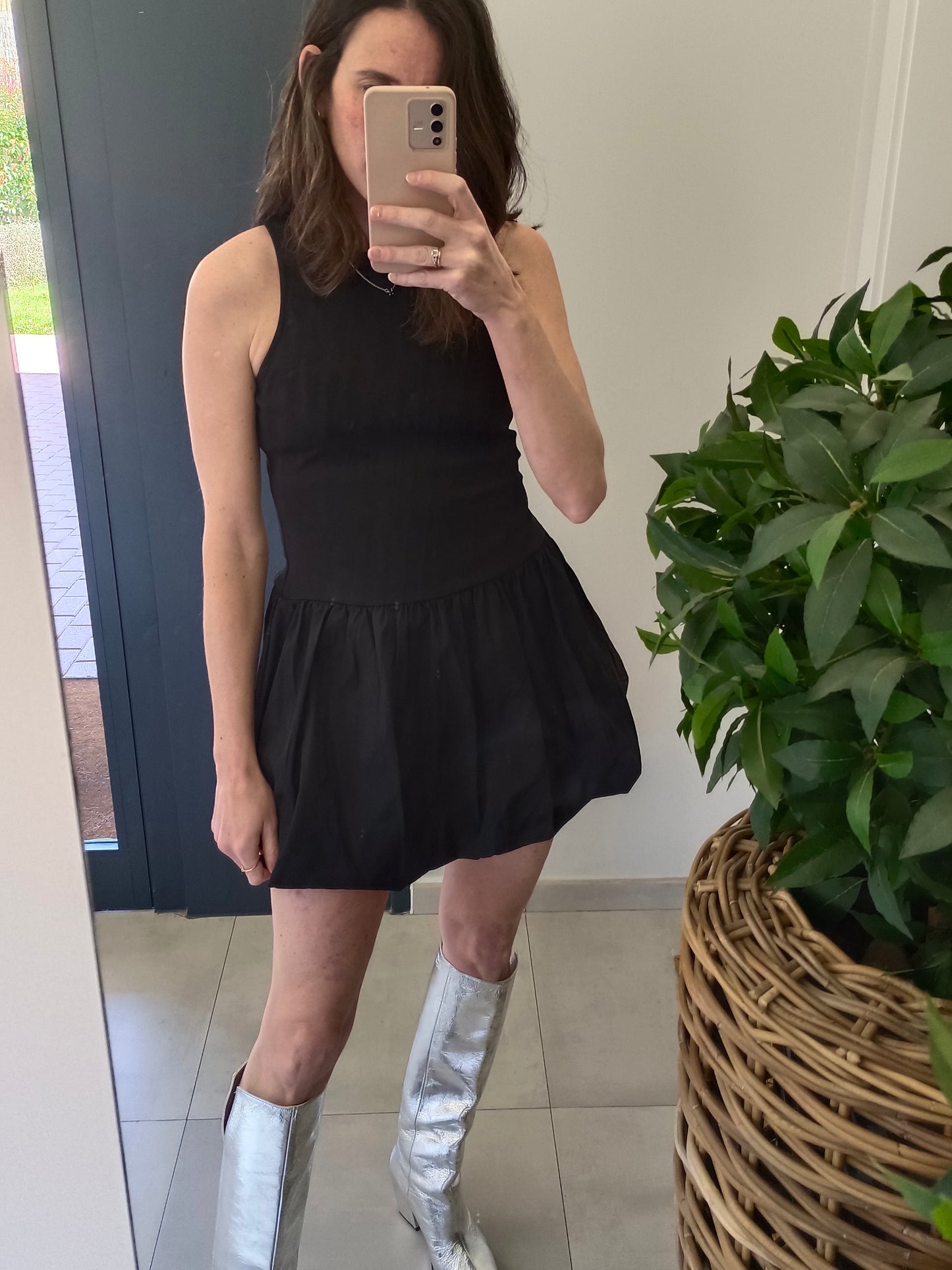 MANGO. Vestido negro volantes T.s