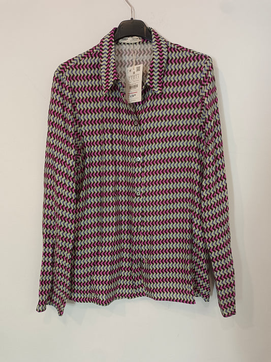 PULL&amp;BEAR, Flowy blouse in Ts colors