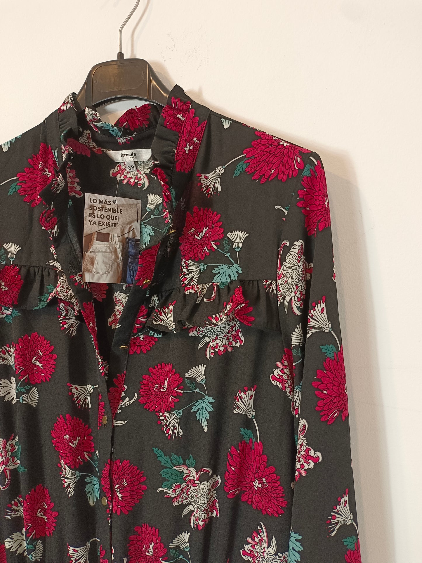 FORMULA JOVEN. Mono con parte de arriba estampada y semitransparente. T 38