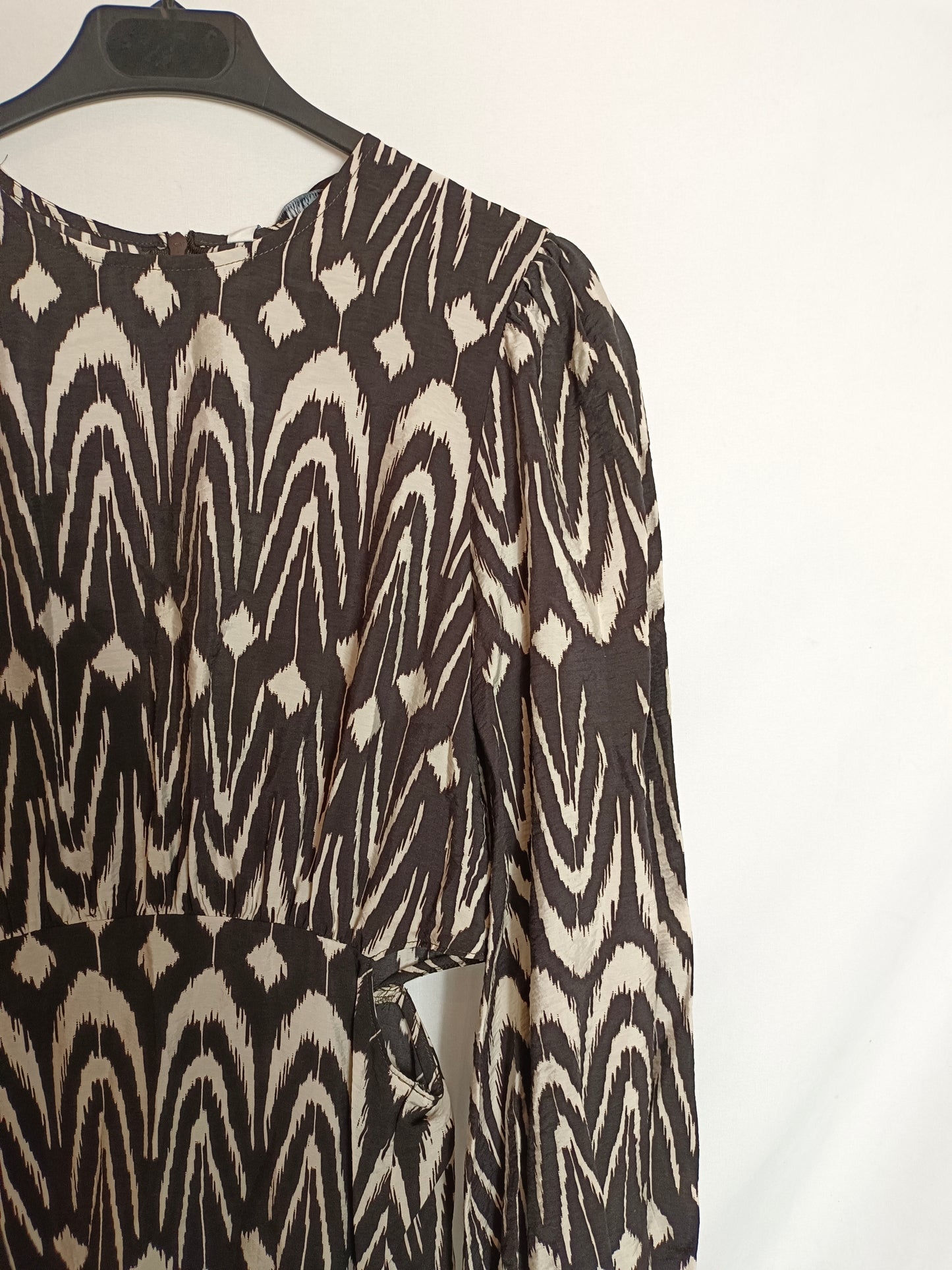 ZARA. Vestido largo aperturas T.xs
