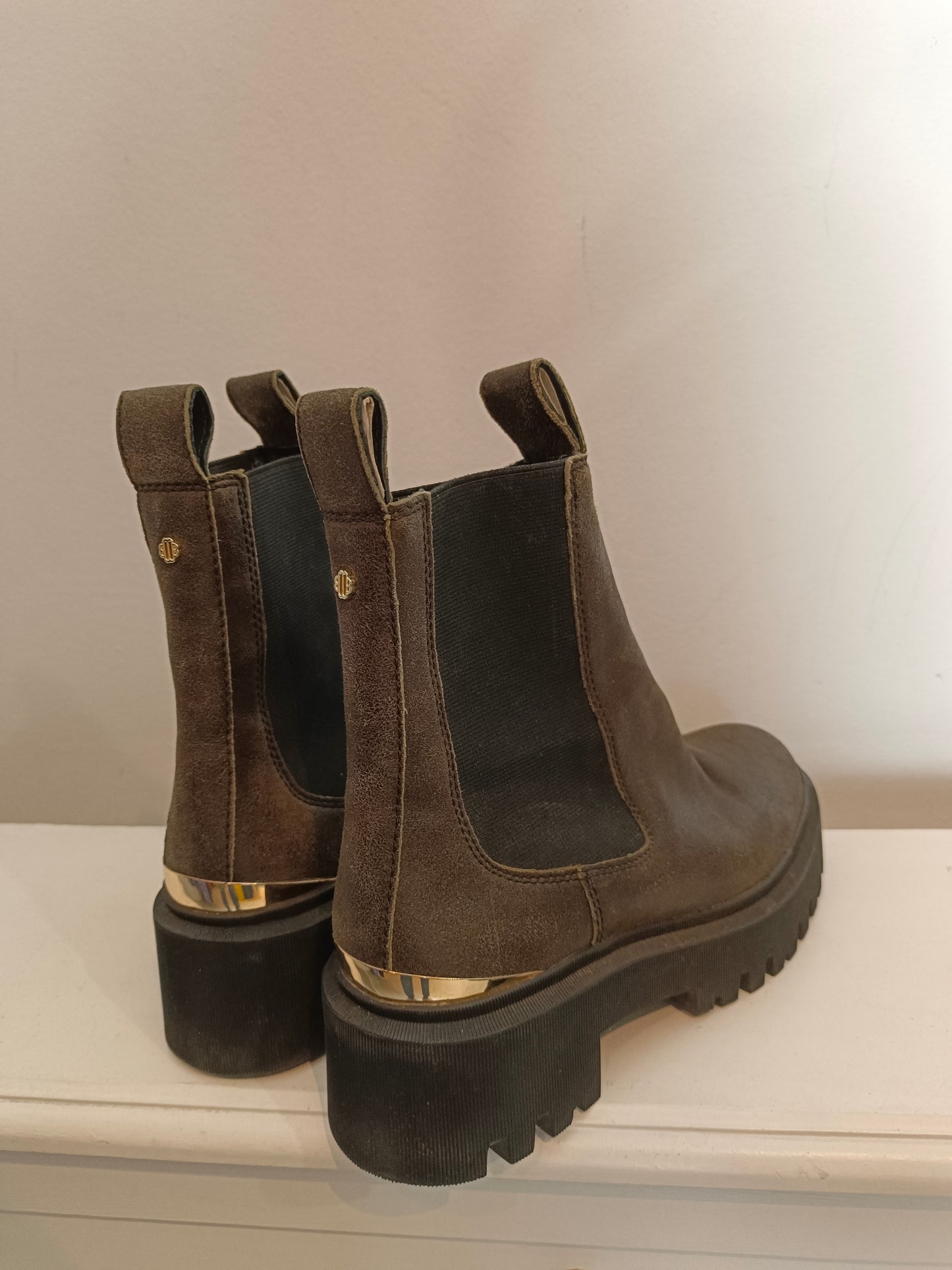 MAJE. Botines verdes suela ancha T.38