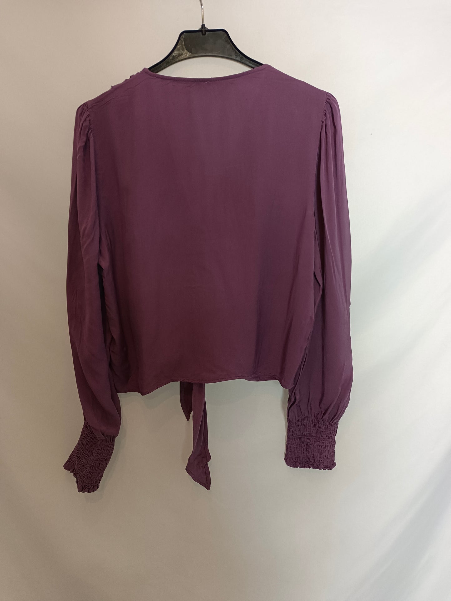 ZARA. blusa morada lazada T.s