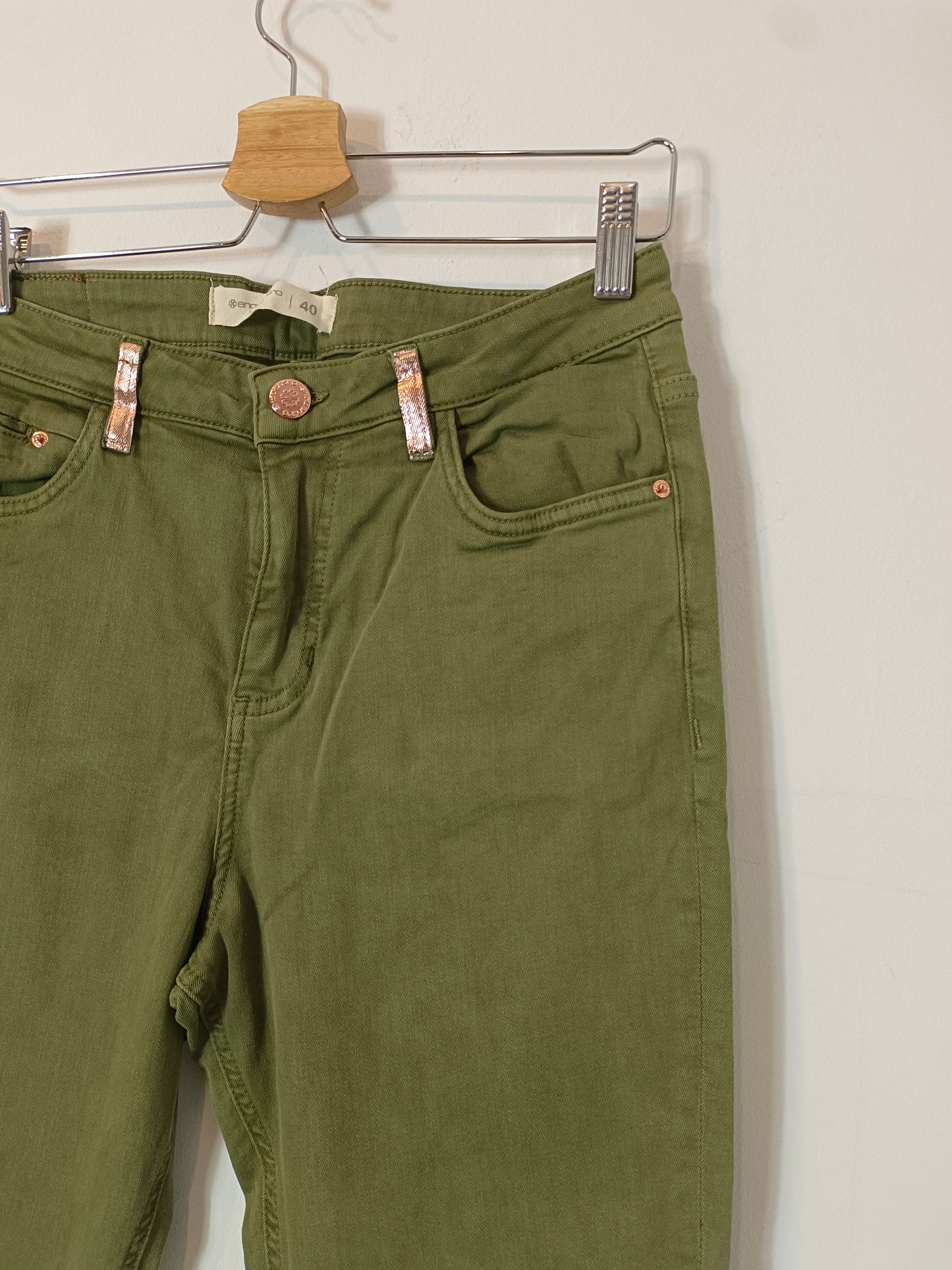 ENCUENTRO. Pantalón verde jeans T.40