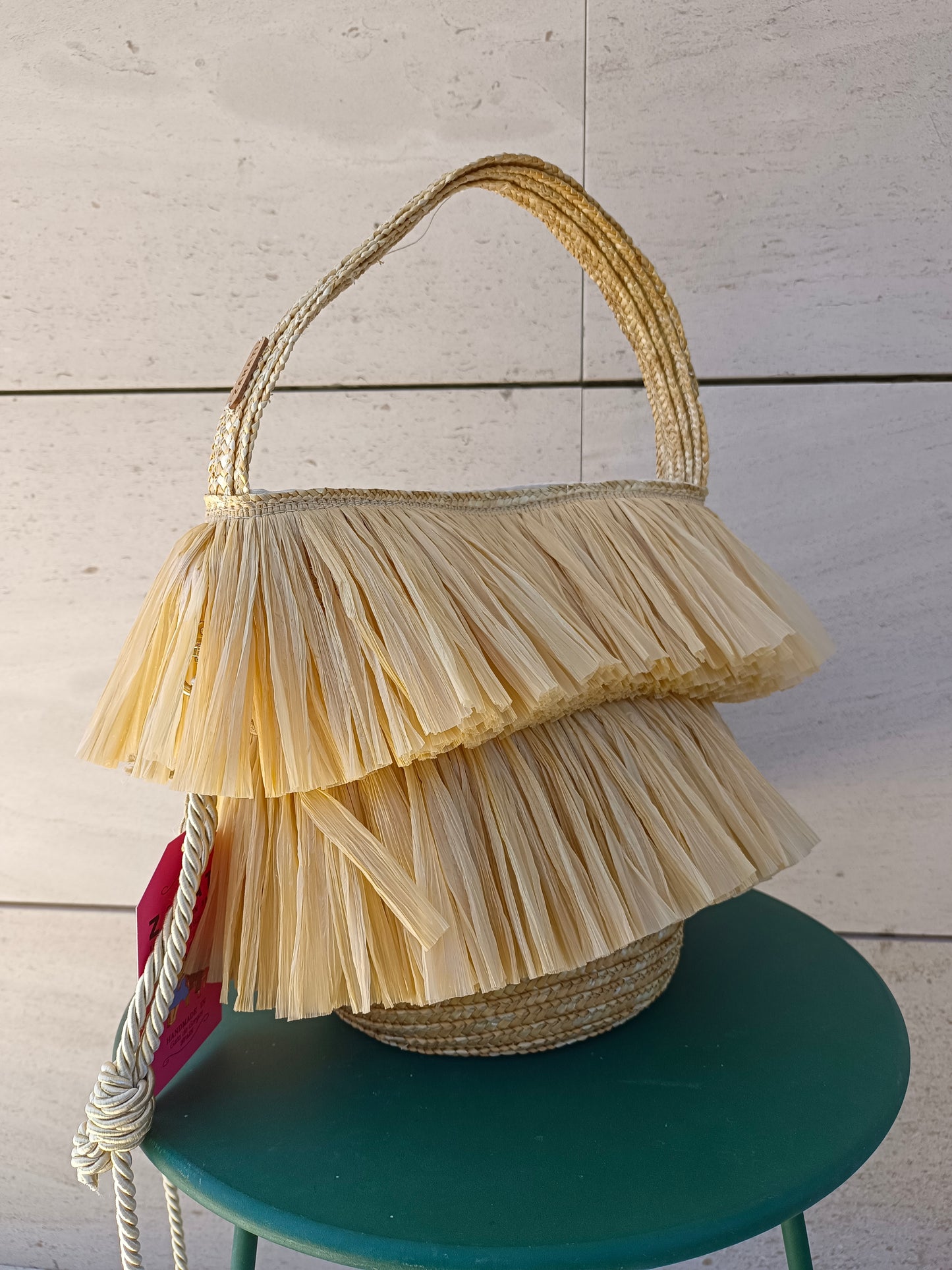 ZAHATI. Bolso rafia flecos