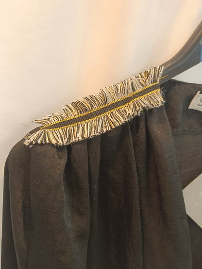 STRENA. Black crossover top with Ts detail