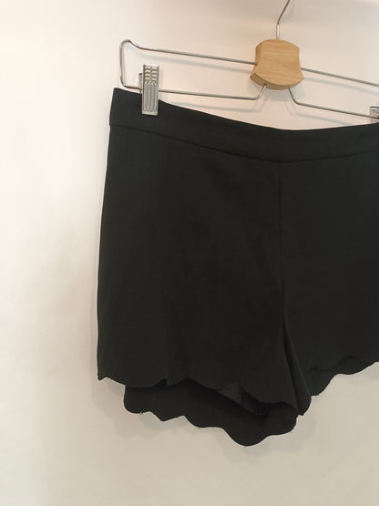 H&amp;M. Black shorts size 38