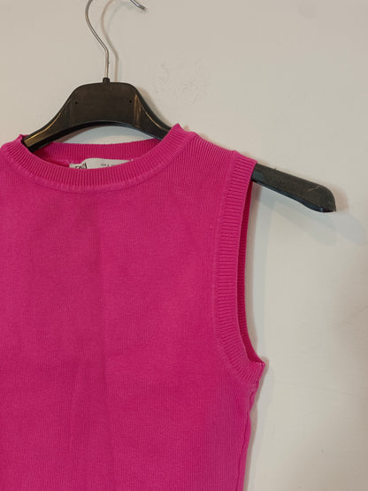 ZARA. Pink ribbed Ts top