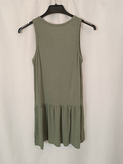 OTRAS. Vestido verde fluido T.8 años