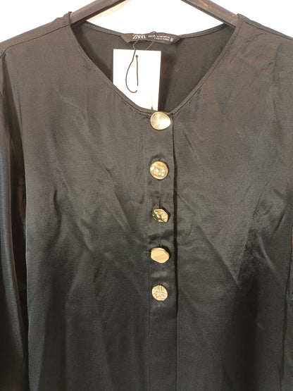 ZARA. top negro satinado T.xs