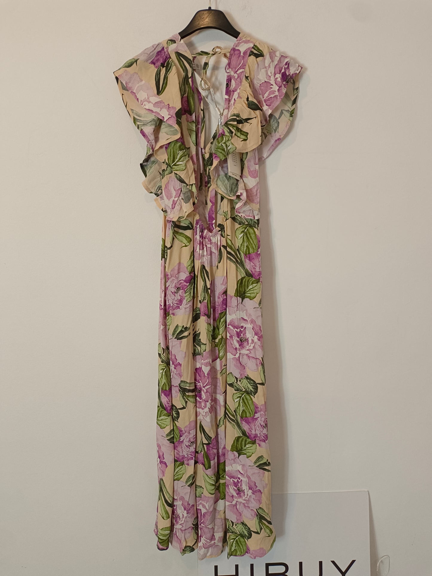 YAS. Long beige dress with purple flowers T.xs