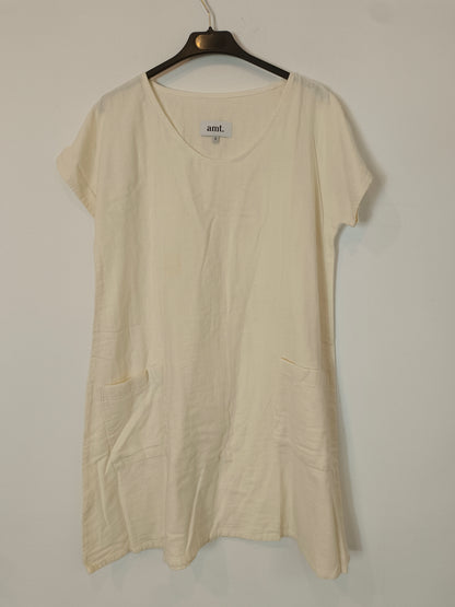 AMT. Beige dress with Ts pockets