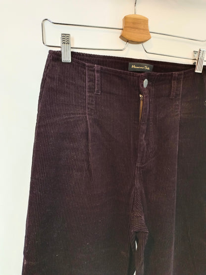 MASSIMO DUTTI. Pantalón burdeos pana T.36
