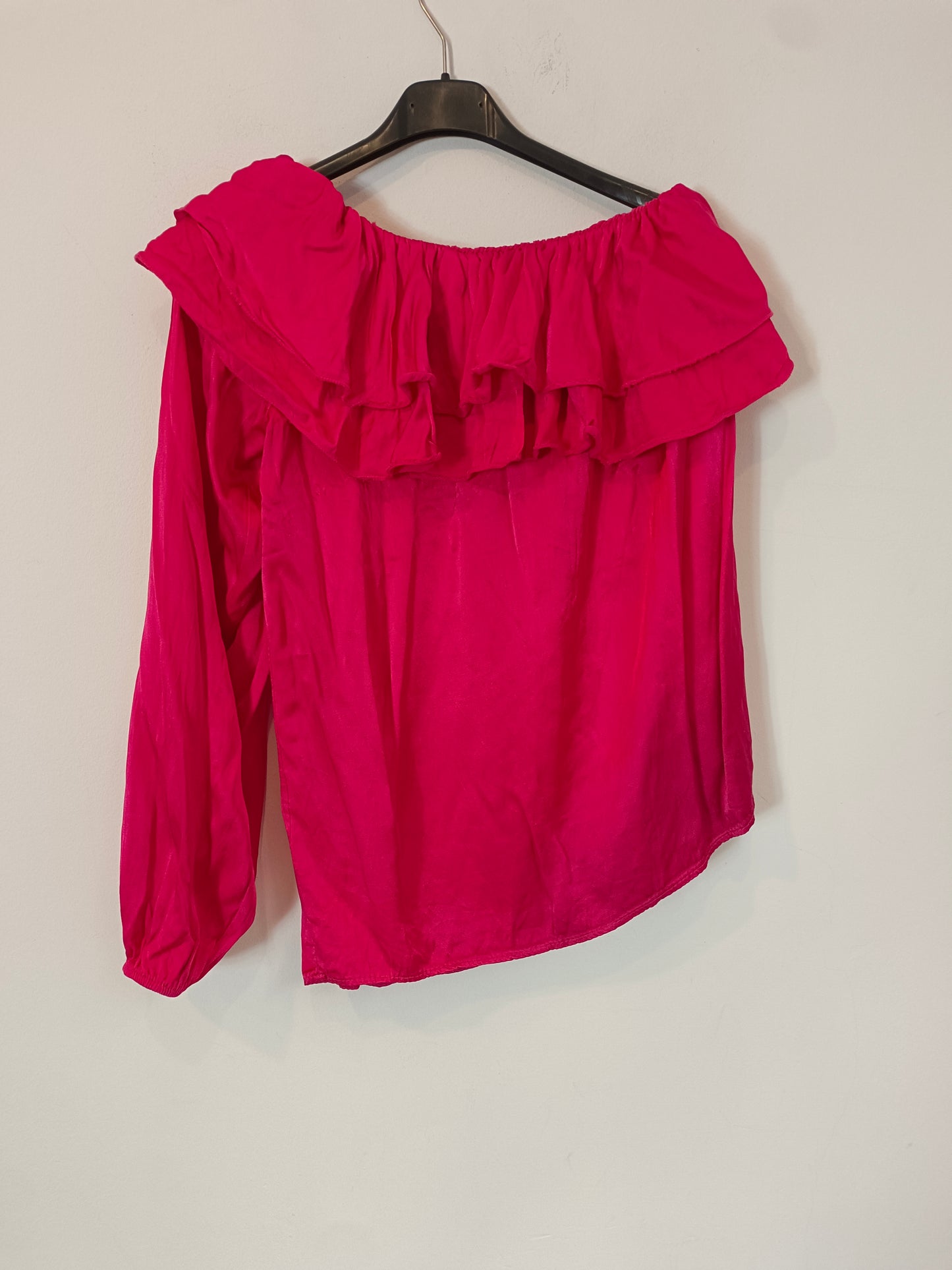 OTRAS. Top rosa asimétrico T.s/m