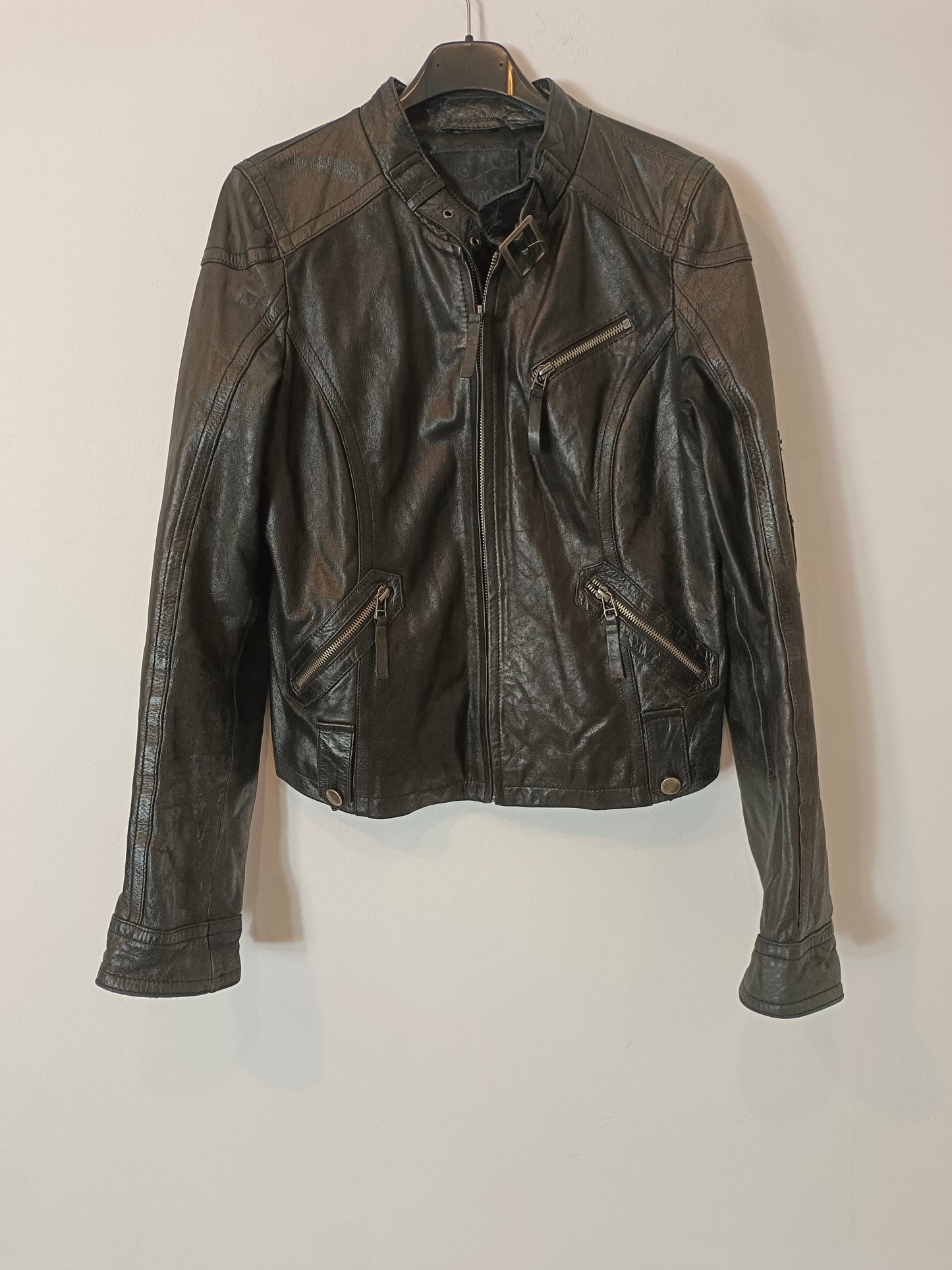 STRADIAVARIUS. Black leather jacket TM