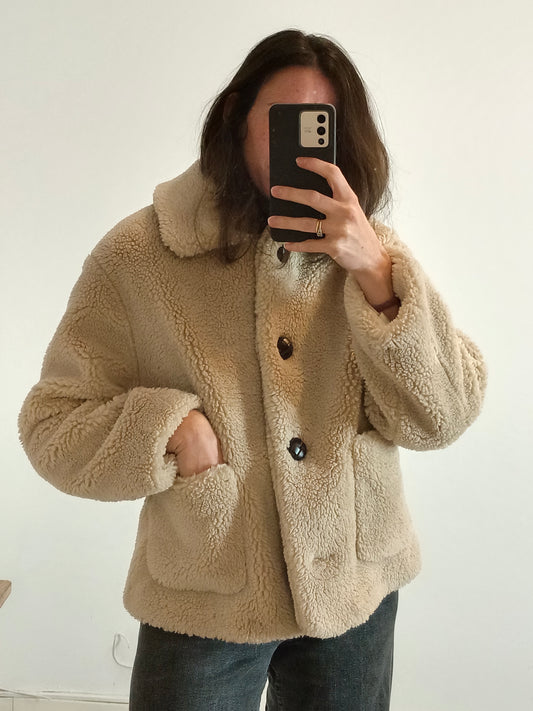 ZARA. Abrigo borrego beige T.s