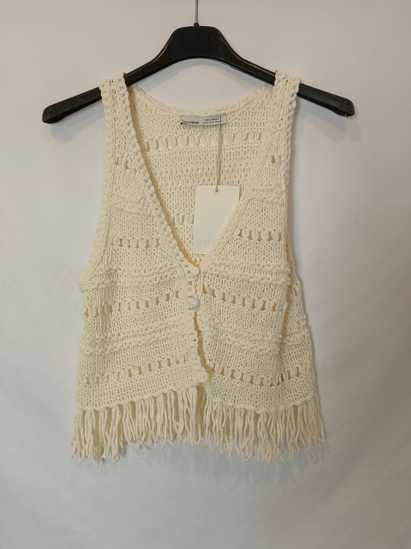 PULL&BEAR. Chaleco croché beige T.s