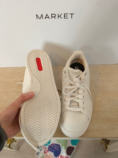 ADIDAS. Zapatillas blancas detalles beige T.38