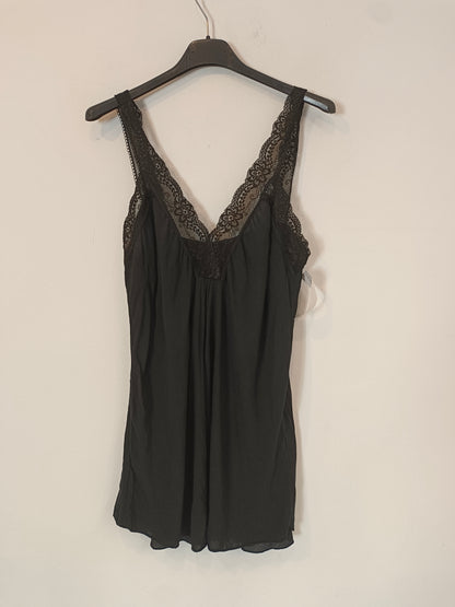 OTRAS. Top negro lencero. T S/M