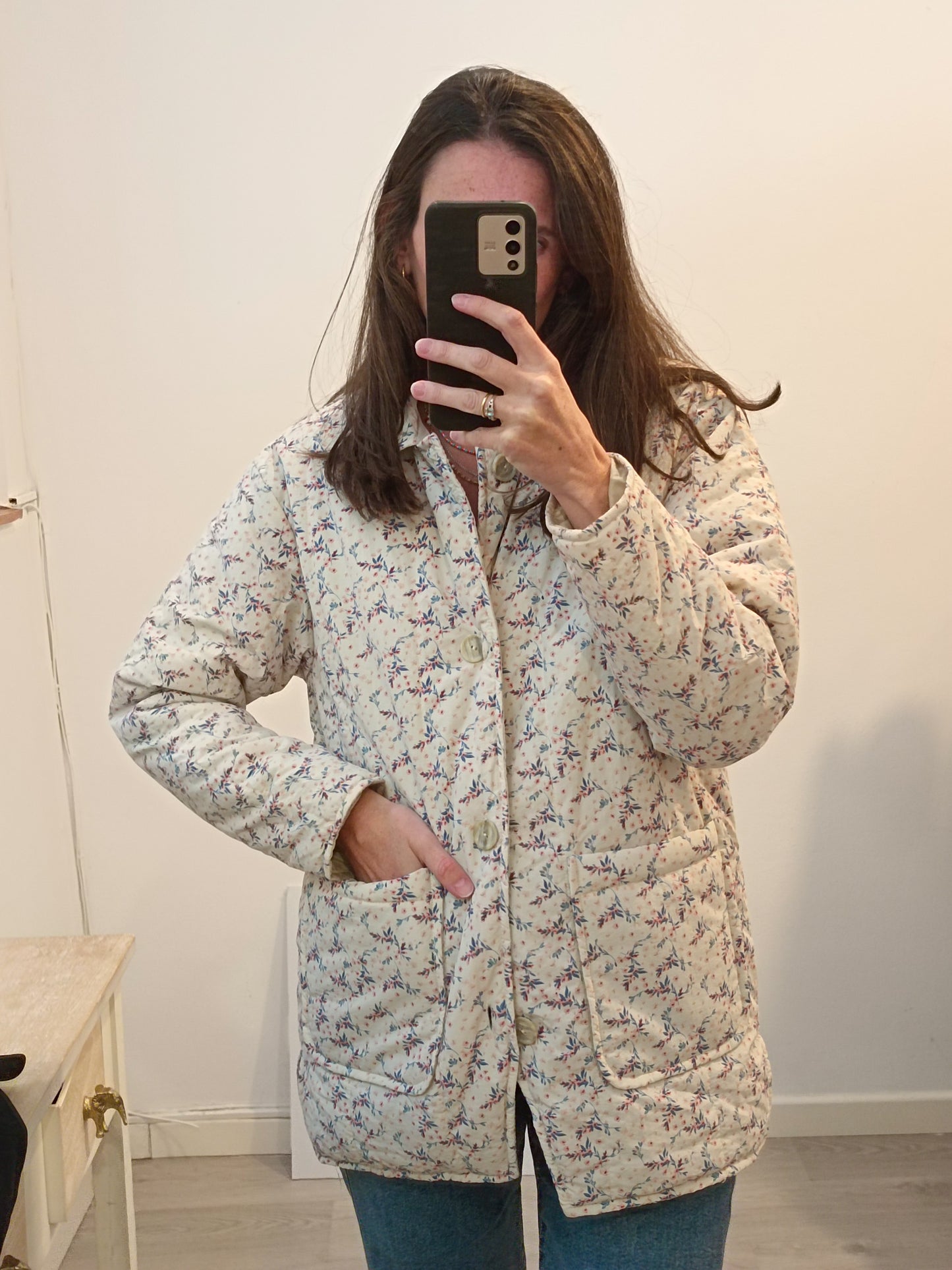 ZARA. parka impermeable flores T.13-14 años