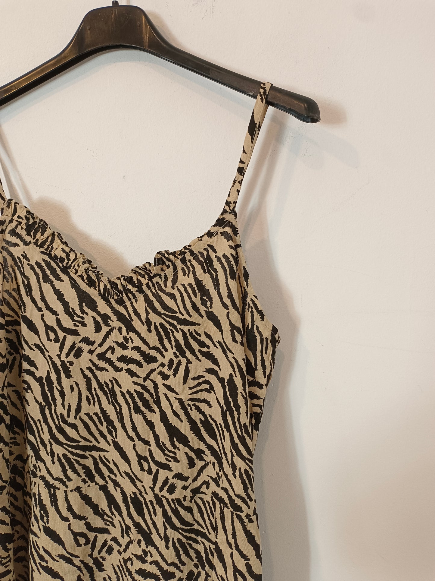PIECES. Vestido midi animal print T.s