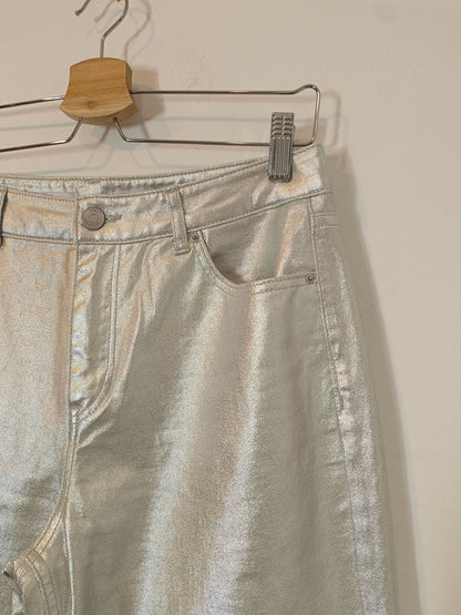 SFERA. Pantalón encerado plateado  T.36