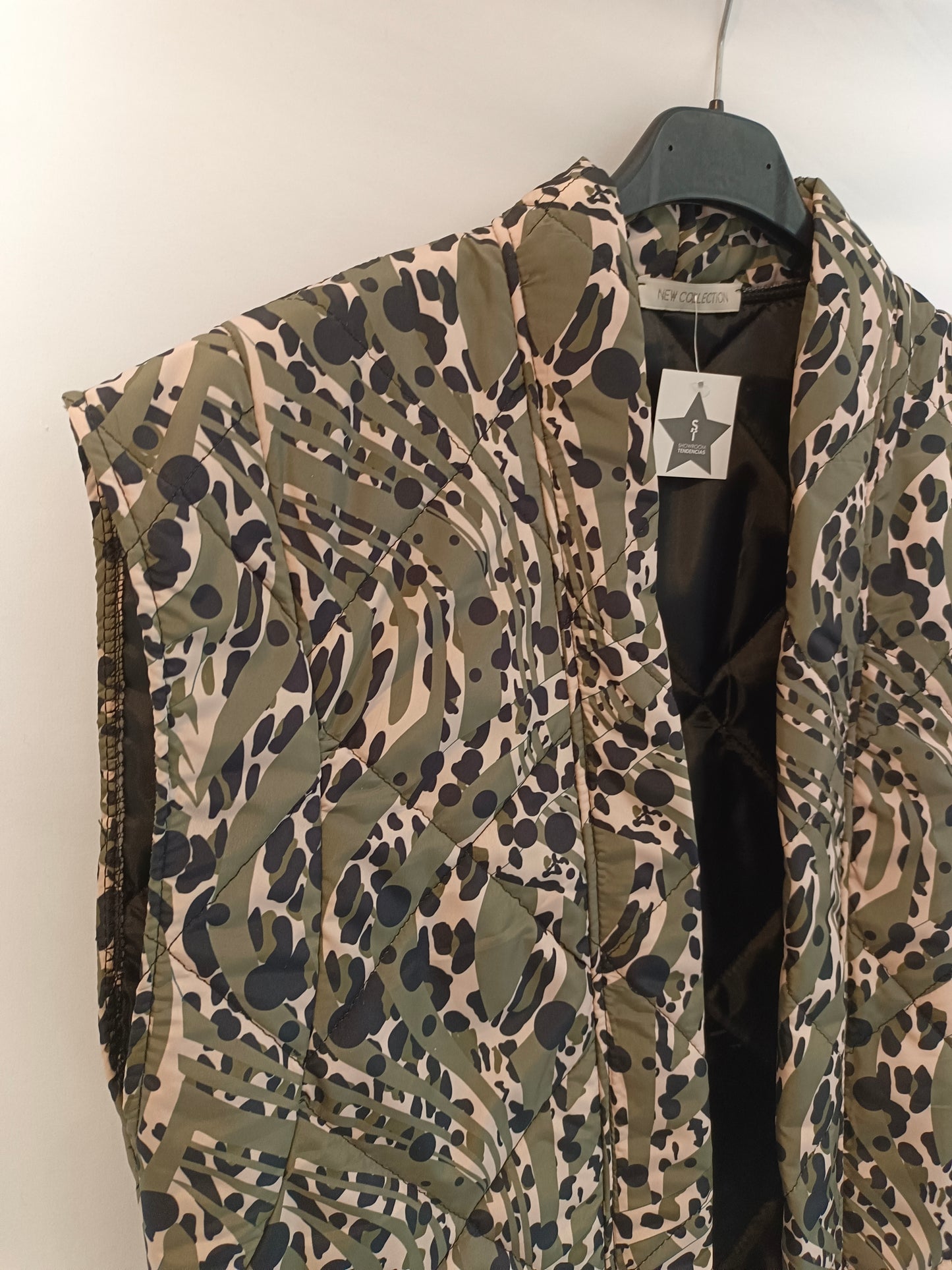 OTRAS. Chaleco acolchado estampado TU(S)